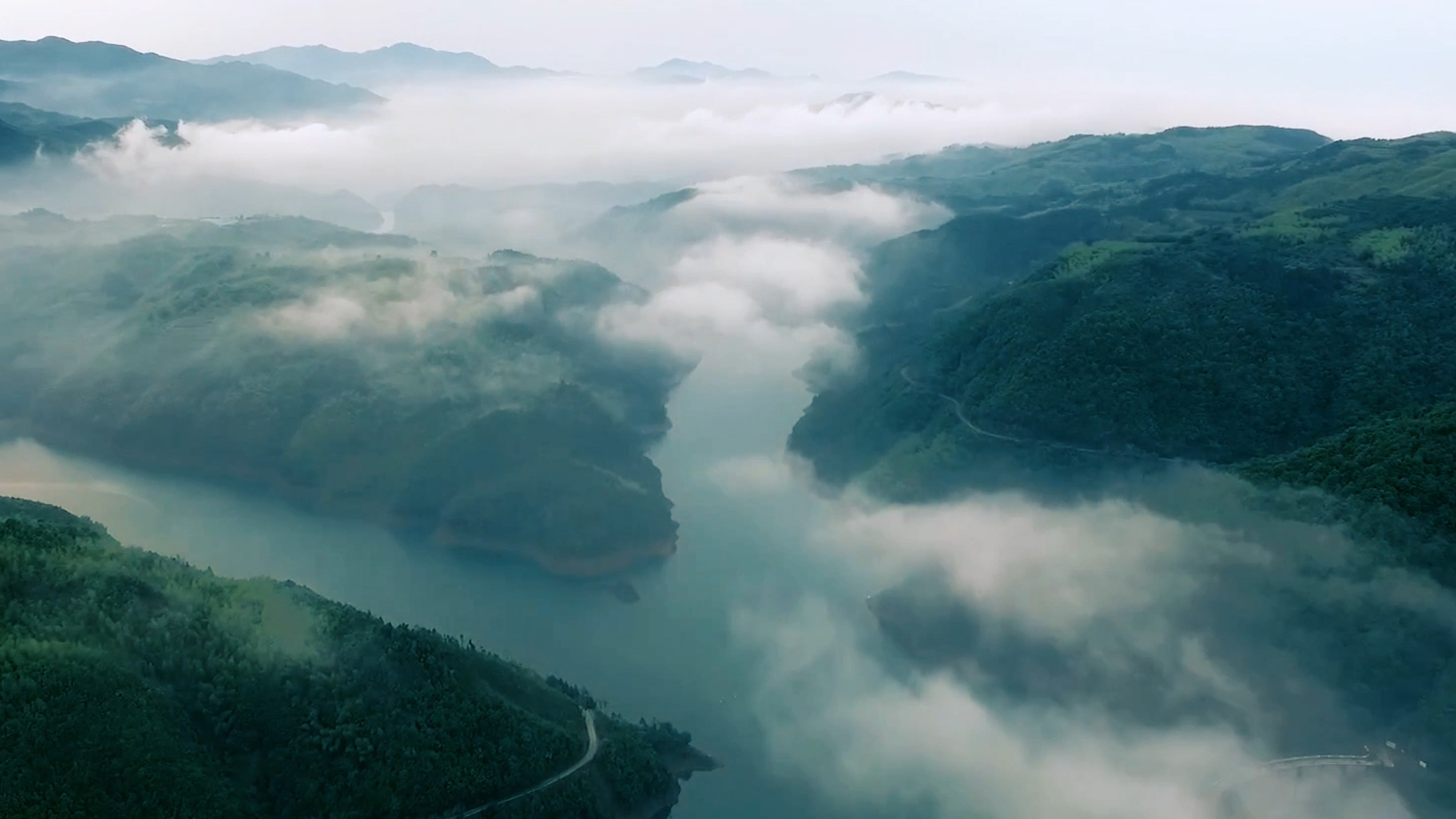 推动企业绿色治理，，，，，推进生态文明建设